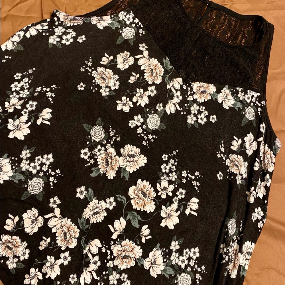 Floral and Lace Tank Top